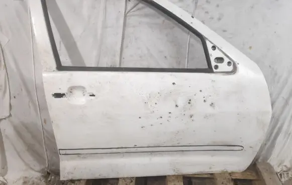 Volkswagen Caddy Front door