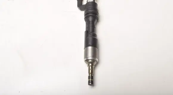 Mazda CX-30 Fuel injector HF0113250B
