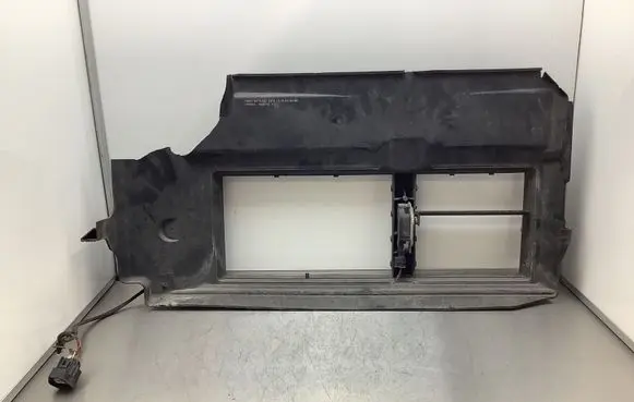 Ford Focus Intercooler air guide/duct channel BM518475CF 009773T