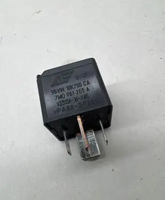 Audi A3 S3 8L Other relay 95VW10K705CA 7M0951253A V23136J6X45