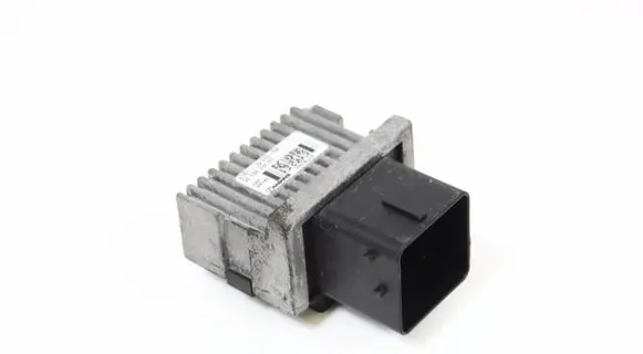 Porsche Macan (95B) Glow plug pre-heat relay 9663824880 AV6112A343BA