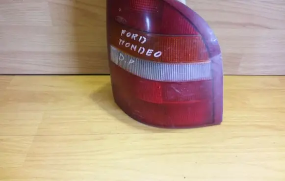 Ford Mondeo MK II Rear/tail lights 93BG13N004