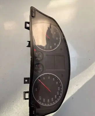 Volkswagen Golf Plus Speedometer (instrument cluster) 1k0920862 000000A