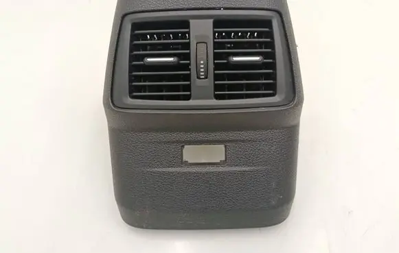BMW 2 F46 Rear air vent grill 9263411 6842321