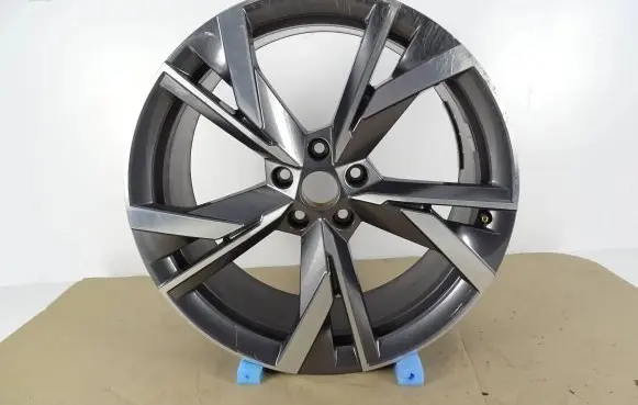 Skoda Enyaq iV Original wheel cap 5LA601025D