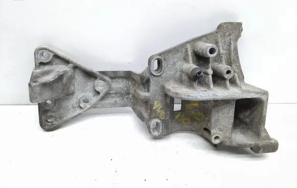 Volvo V40 Generator/alternator bracket 31316826