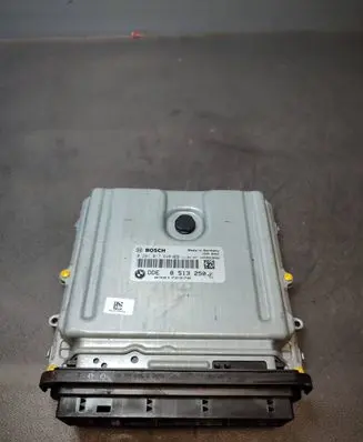 BMW 5 F10 F11 Engine control unit/module 0281017648