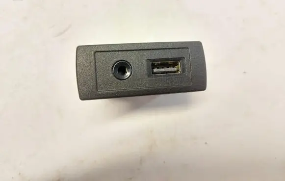 Mercedes-Benz Vito Viano W447 AUX in-socket connector MERCVITO