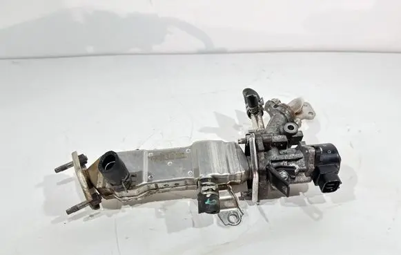 Toyota Auris E180 EGR valve cooler 2560137010B J2D02072Y1 09G14B1729