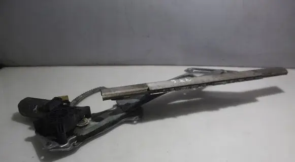 Front window lifting mechanism without motor
