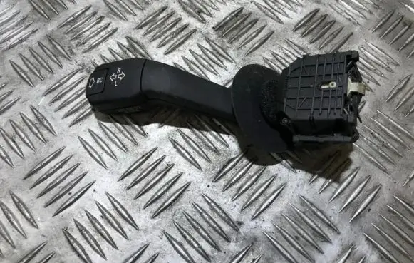 BMW 5 E39 Indicator stalk 8352172 01100410