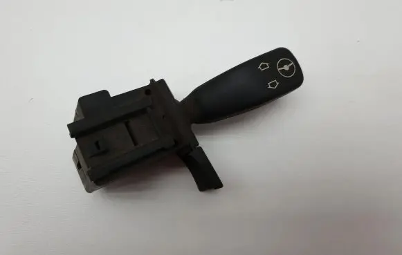 BMW 5 E39 Steering wheel adjustment switch 8373901 44379