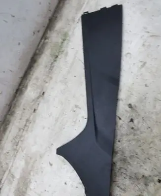 Jaguar XE Centre console side trim front GMAUTO4574097