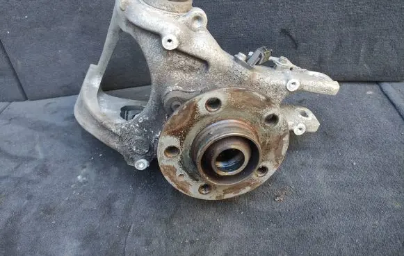 Audi A6 Allroad C7 Rear wheel hub spindle/knuckle 8R0505432F