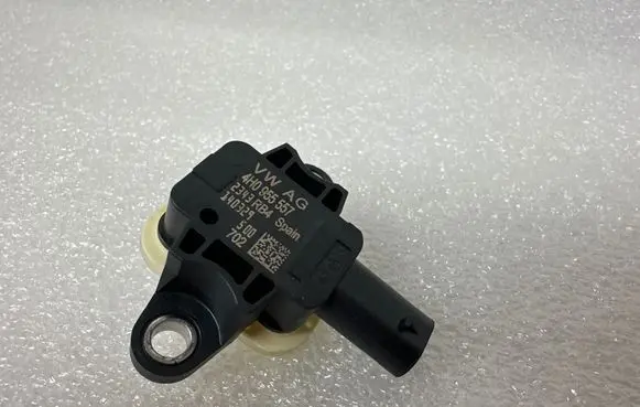 Audi A6 Allroad C7 Airbag deployment crash/impact sensor 4H0955557 140329 2343RB4