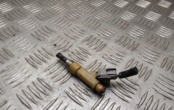 Toyota Prius (XW30) Fuel injector 2325037010