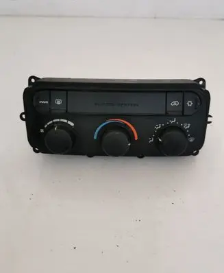 Chrysler Voyager Climate control unit 05005001AD