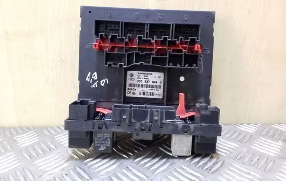Volkswagen Jetta V Comfort/convenience module 3C0937049D F005V00525