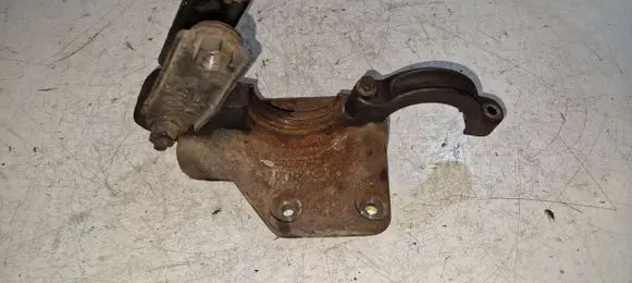 Volvo S60 Engine mount bracket 30748173