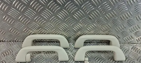 Honda CR-V A set of handles for the ceiling 