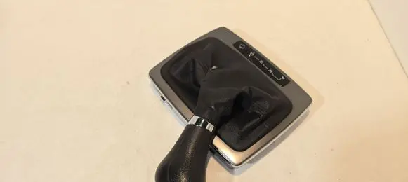 Mercedes-Benz C W204 Gear lever shifter trim leather/knob A2042672710