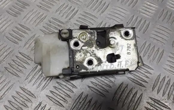 Fiat Punto (188) Rear door lock