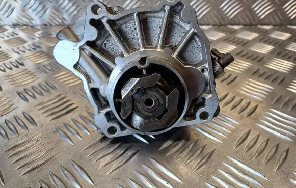 Opel Zafira B Vacuum pump 55188660 72902301B