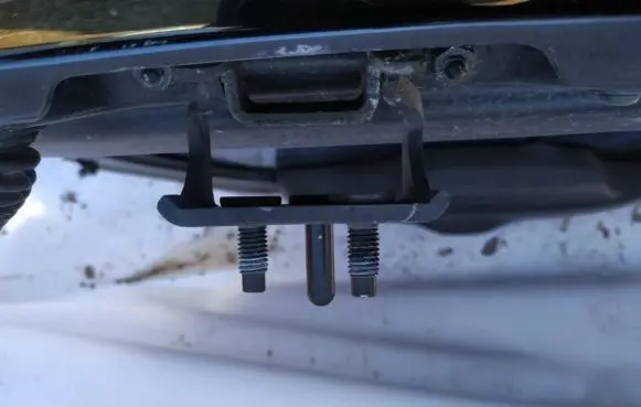 Volvo C30 Tailgate/trunk/boot hinge