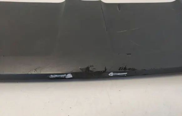 Front bumper lip