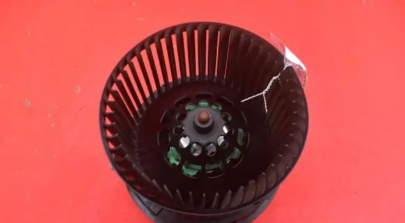 Peugeot 107 Heater fan/blower N101813C