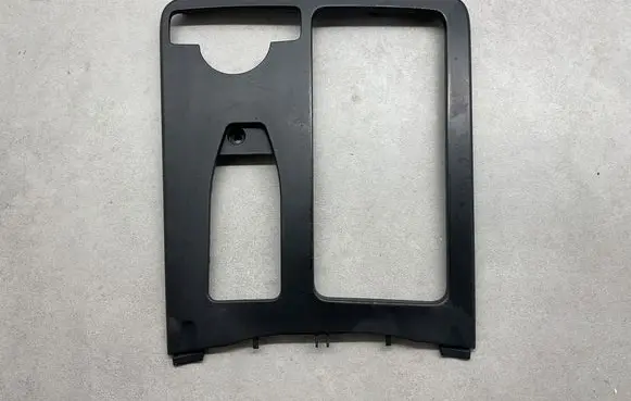 Mercedes-Benz C W204 Center console decorative trim A2046800107 81563 0005033012