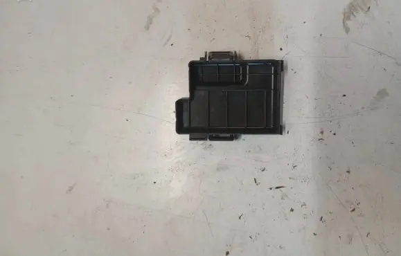Volvo S60 Fuse box cover 31300188 K067R