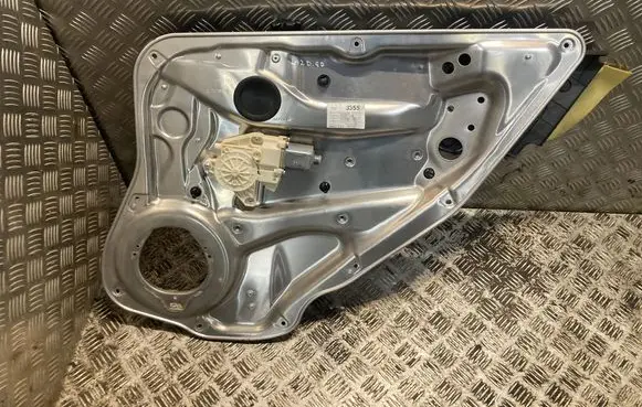 Mercedes-Benz E W212 Rear window lifting mechanism without motor A2125407605 2125407605