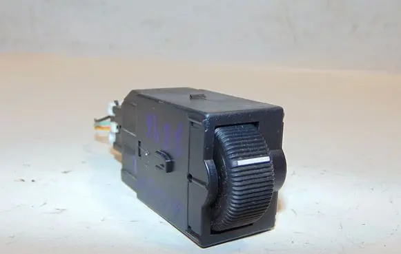 Mitsubishi Carisma Headlight level height control switch MR114337 LK04001000
