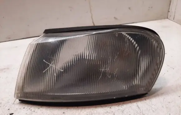 Front indicator light