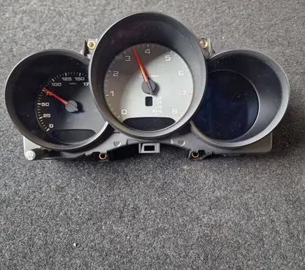 Speedometer (instrument cluster)