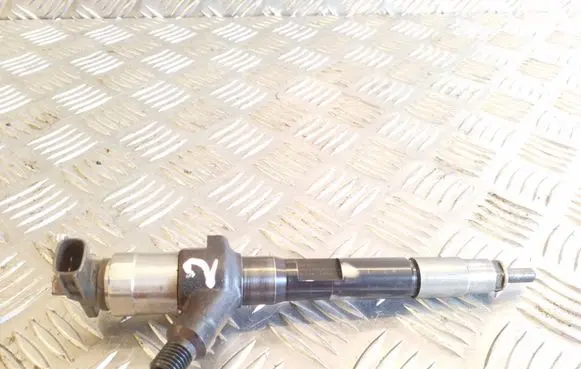 Mazda CX-7 Fuel injector 001009L02585 R2AA13H50