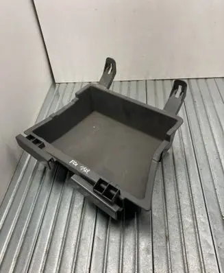 Glove box