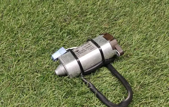 Mercedes-Benz S W220 Seat adjustment motor A2118202642 1157701