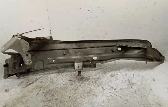 Audi Q7 4L Fender mounting bracket 4L0805175 4LO805157B