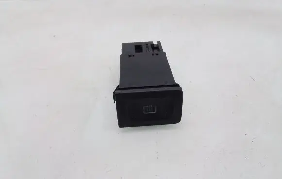 Volkswagen Golf IV Windscreen/window heater switch 1J0953235
