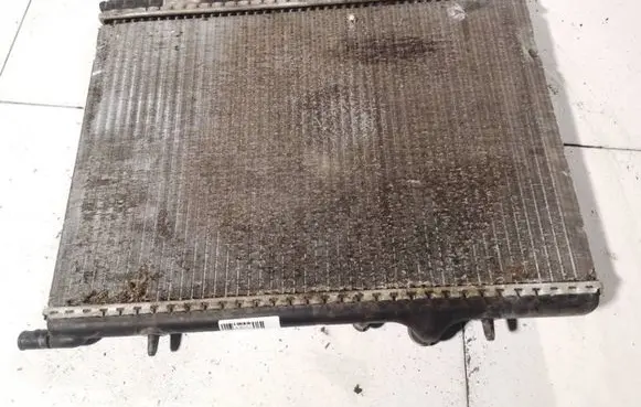 Citroen C4 I Coolant radiator 9658536580