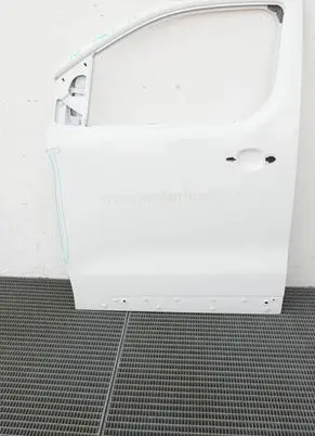 Opel Vivaro Front door