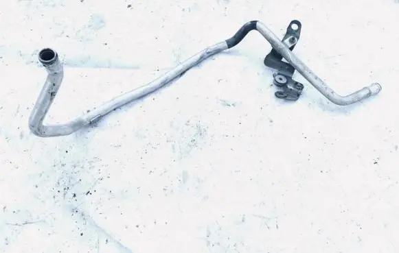 Audi Q7 4L Engine coolant pipe/hose