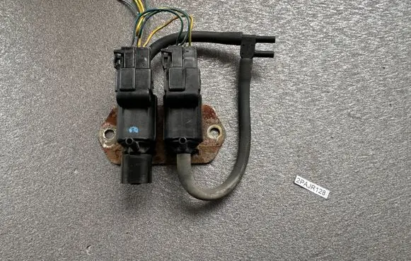 Mitsubishi Pajero Front shock absorber actuator solenoid MB620532