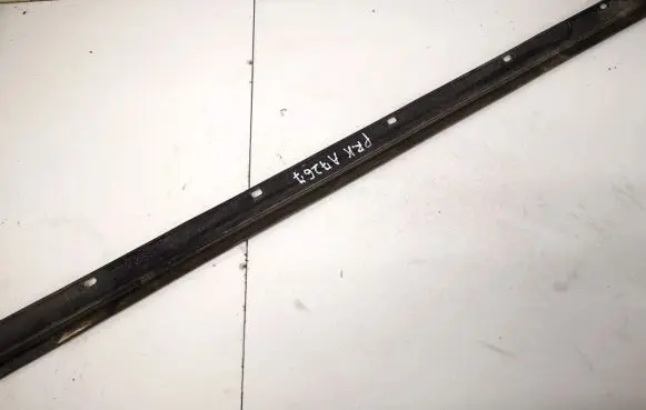 Audi A4 S4 B5 8D Front door glass trim molding 8d0837477