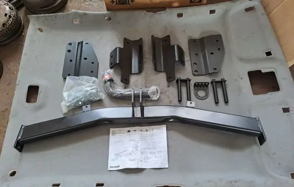 Mazda MPV II LW Tow bar set 028501