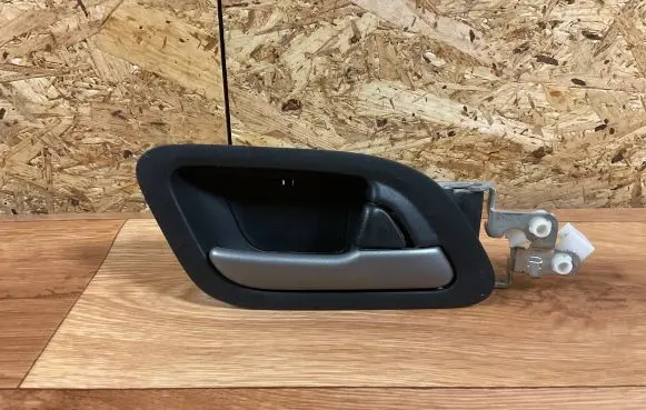 Honda FR-V Front door interior handle