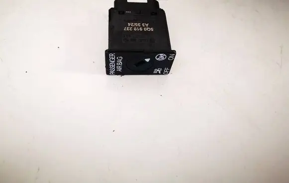 Audi Q4 e-tron Passenger airbag on/off switch 5Q0919237