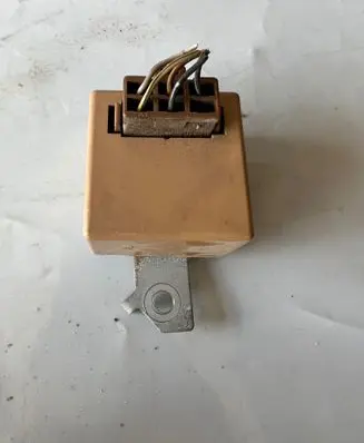 Mitsubishi Pajero Oil pressure relay MD168999 0680000851